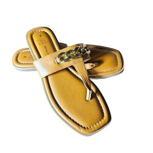 Time & True Womens T Strap Sandals With Chain Accents.